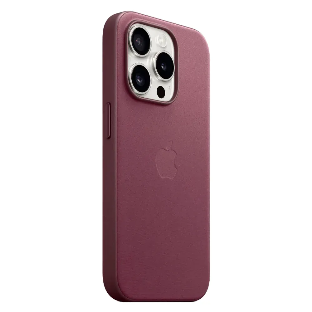 Тканевый чехол с поддержкой MagSafe Apple FineWoven Case для iPhone 15 Pro, Mulberry (Красная шелковица)