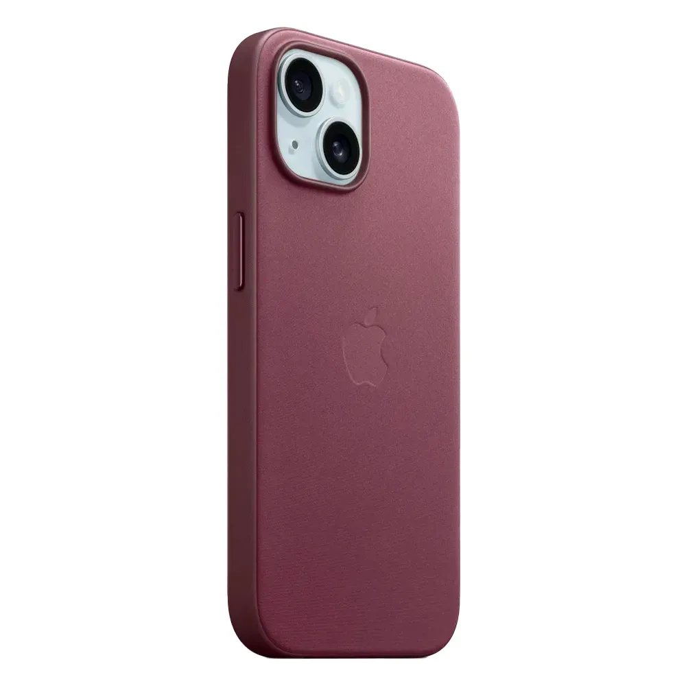 Тканевый чехол с поддержкой MagSafe Apple FineWoven Case для iPhone 15, Mulberry (Красная шелковица)